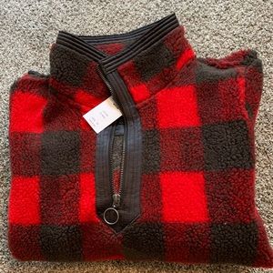 Size Medium BRAND NEW Abercrombie Sherpa